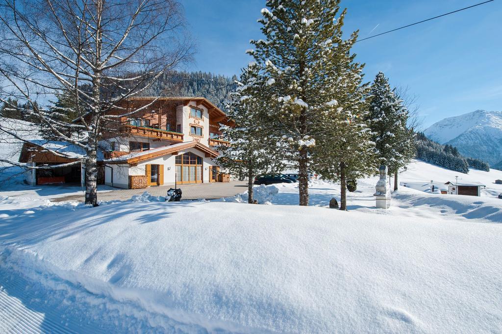 Gaestehaus Alpenblick Берванг Екстериор снимка