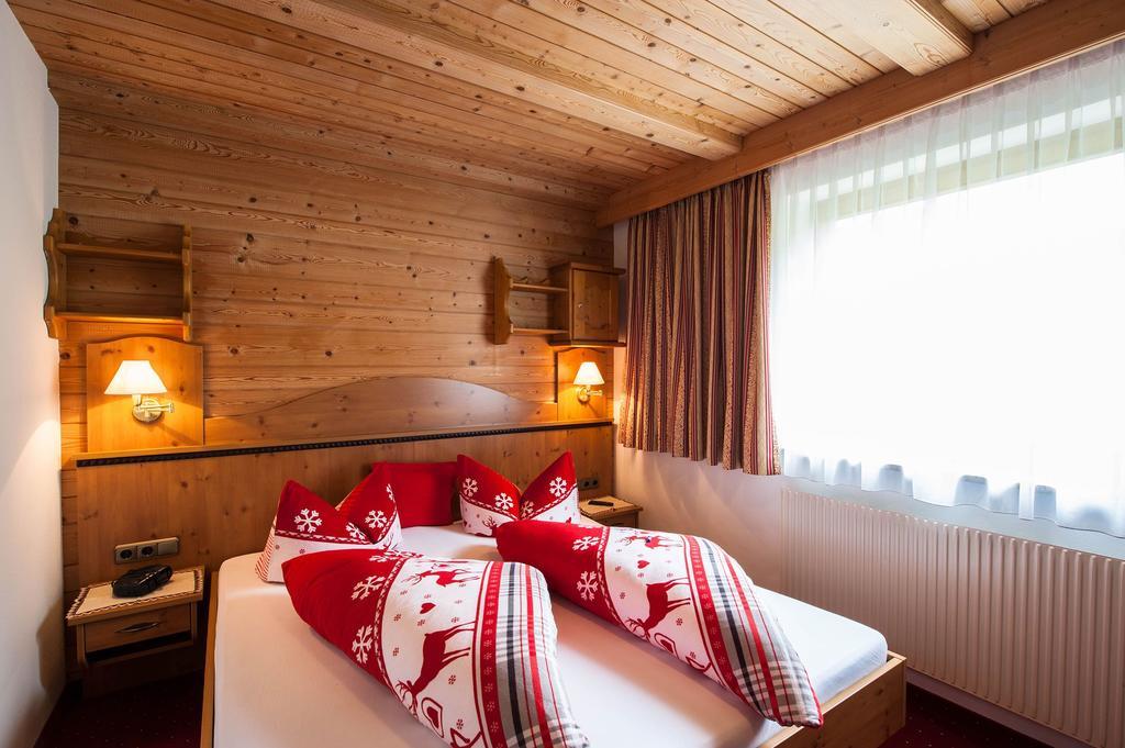 Gaestehaus Alpenblick Берванг Екстериор снимка
